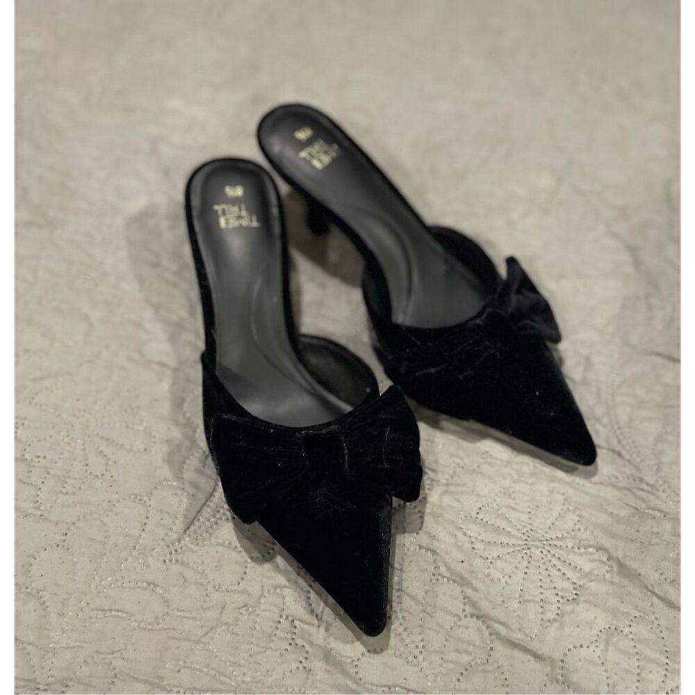 Time and Tru Black Velvet Pointed Toe Bow Mules Heels